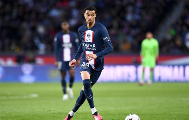 1704288945009053091.jpg 巴黎前锋.jpg